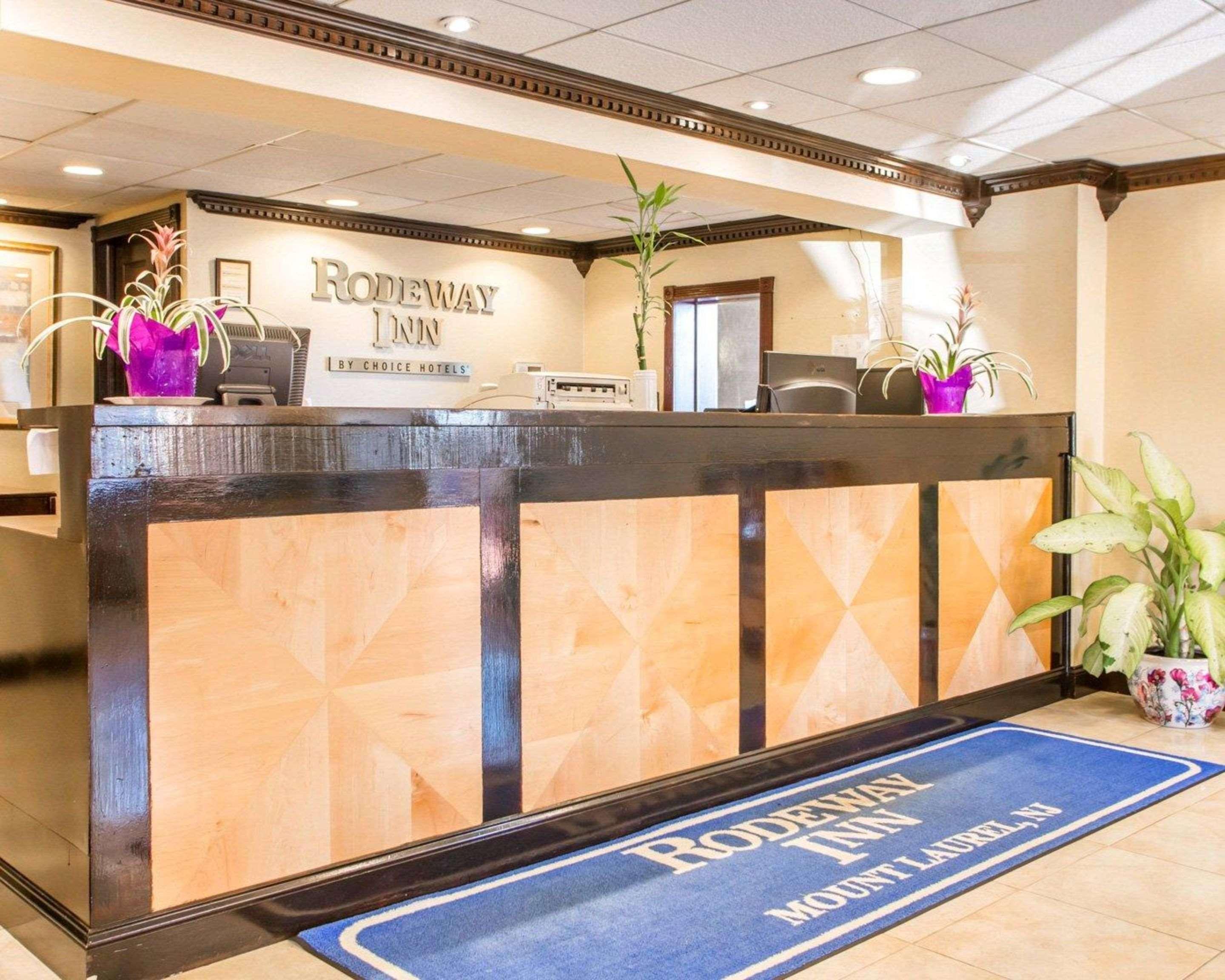 Rodeway Inn Mount Laurel Hwy 73 Экстерьер фото